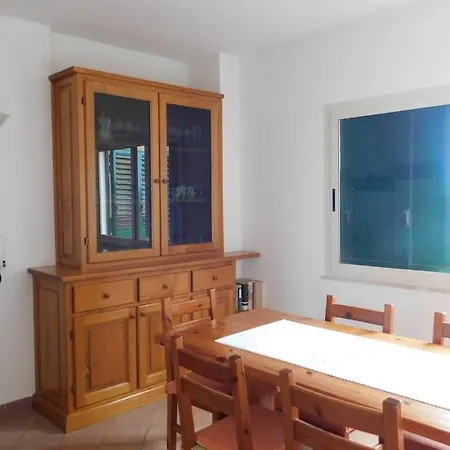 Panoramic , 600m From The Beach, Ferienhaus